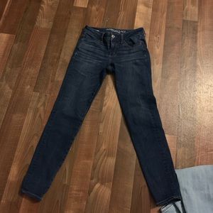 size 4 American Eagle Low Rise Jeans